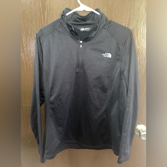 North Face pull over long sleeve - Picture 1 of 5